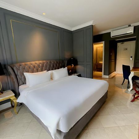 Grand Eska Hotel & Suites Batam Nagoya Extérieur photo