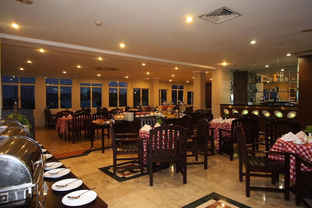 Grand Eska Hotel & Suites Batam Nagoya Extérieur photo