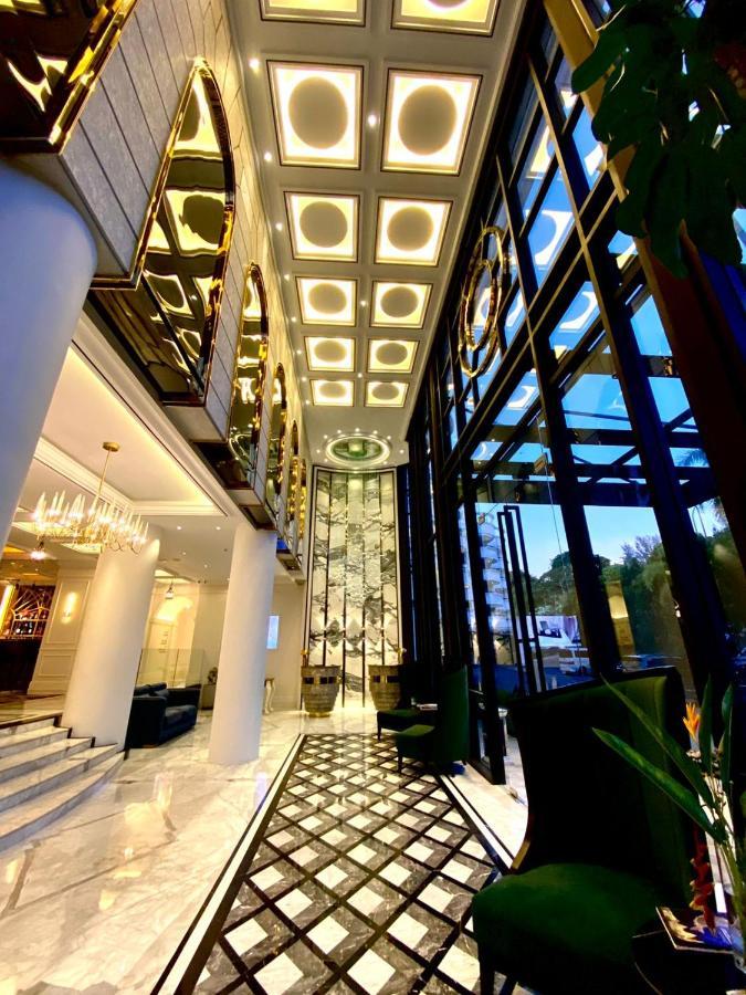 Grand Eska Hotel & Suites Batam Nagoya Extérieur photo