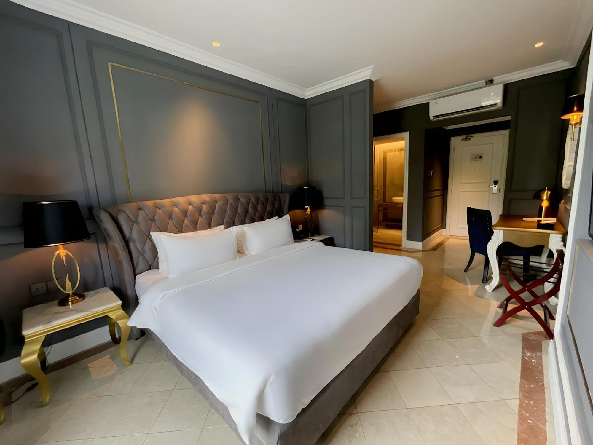 Grand Eska Hotel & Suites Batam Nagoya Extérieur photo