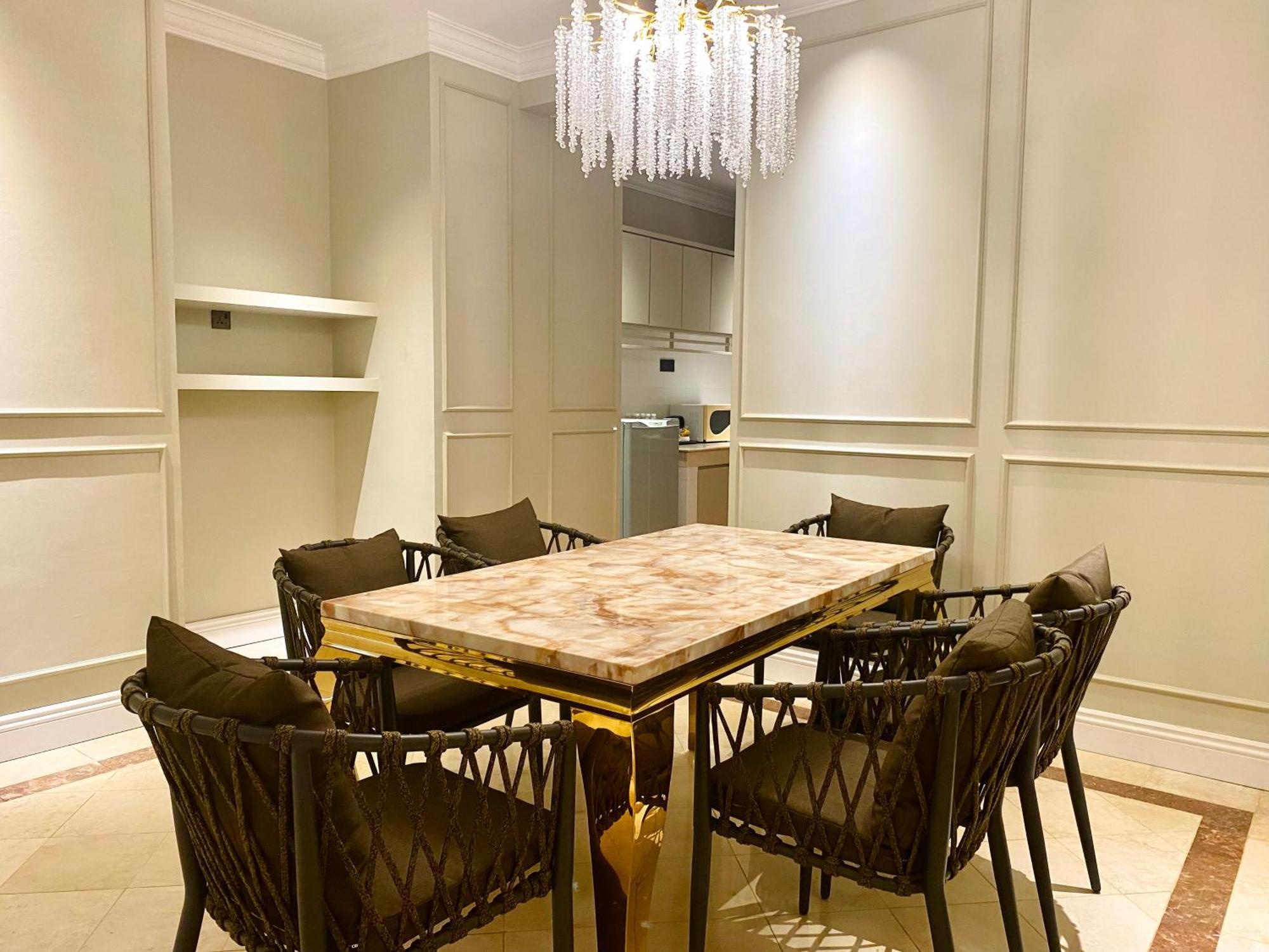 Grand Eska Hotel & Suites Batam Nagoya Extérieur photo
