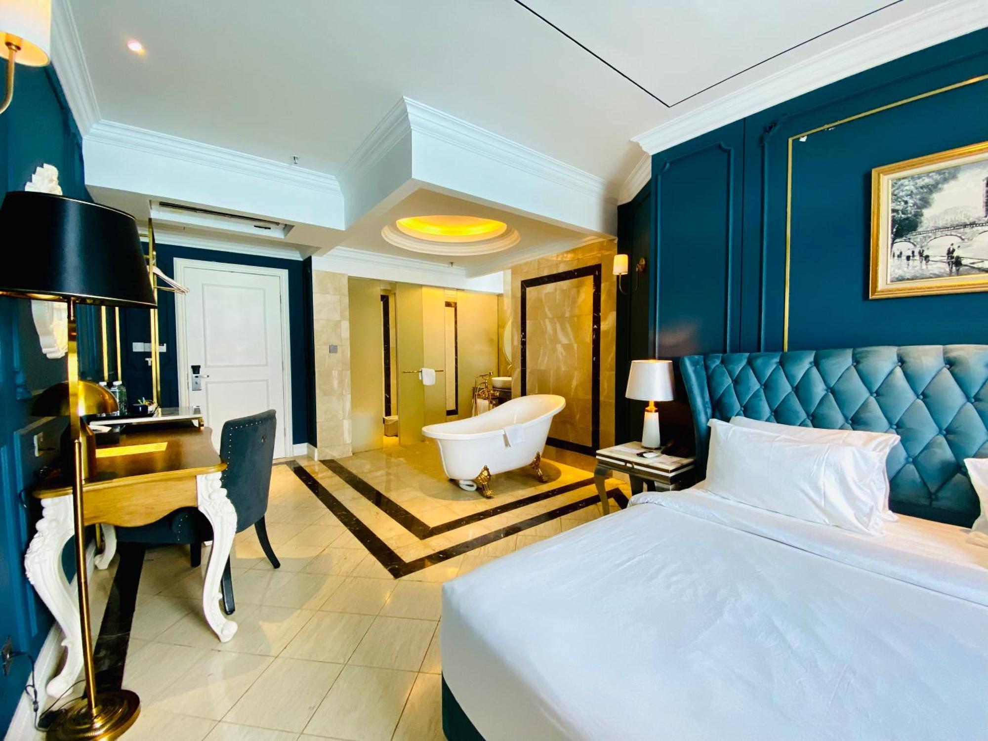 Grand Eska Hotel & Suites Batam Nagoya Extérieur photo